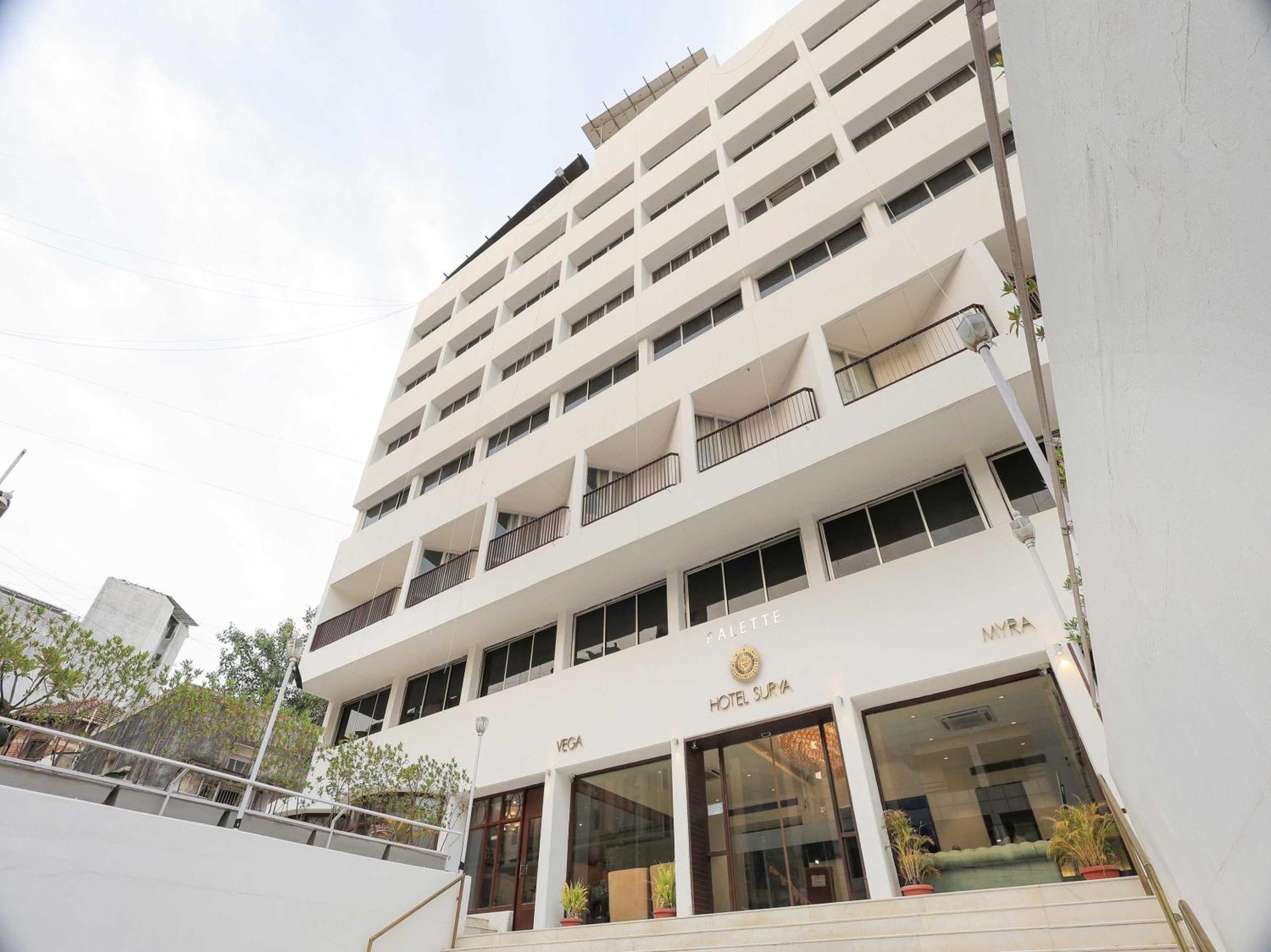 Palette Hotel Surya Vadodara Zewnętrze zdjęcie